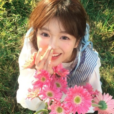 1750905532817916.jpg Wechat 明媚氛围感女头_2_晚安吖_来自小红书网页版.jpg
